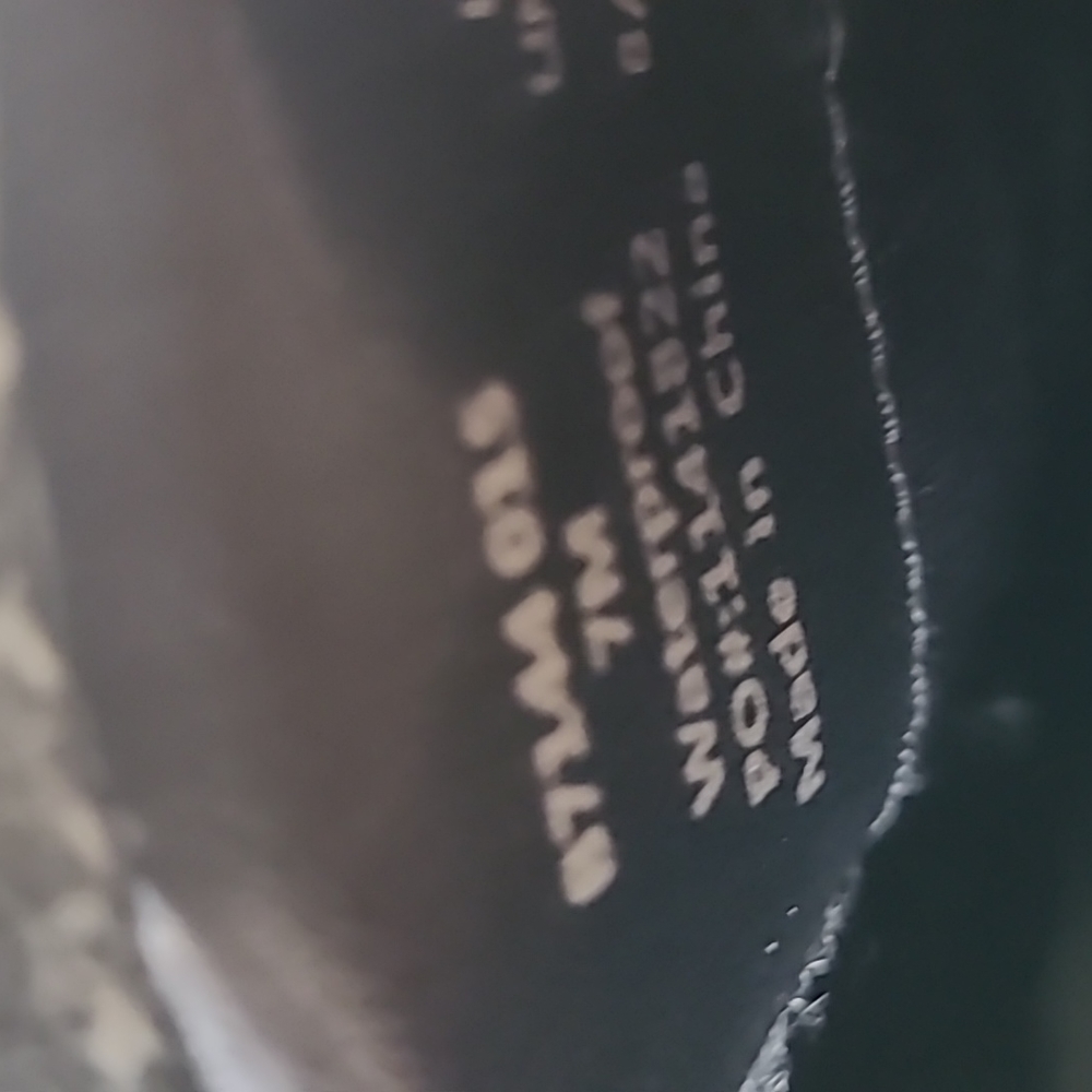 Black boots - Picture 5 of 5